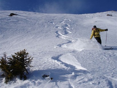 Gianluca durante la discesa dal Piz Arina 2828 m.