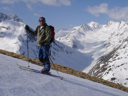 Gianmaria con alle spalle la Val di Campo.