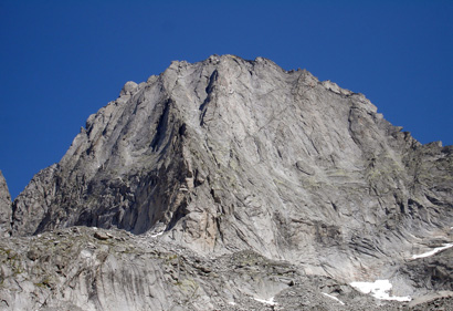 Il Pizzo Badile 3305 m versante Sud.