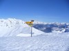 Siamo in Svizzera... cartelli chiari sulla cima.