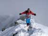 Manuele arriva in cima al Piz Medel 3210 m.