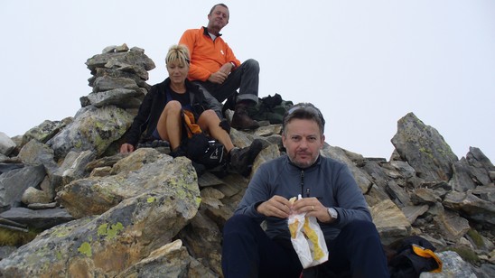 Fulvio, Milvia e Paolo abbarbicati sulla cima.