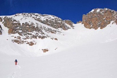 Il canale Est al Piz Saluver 3161 m.